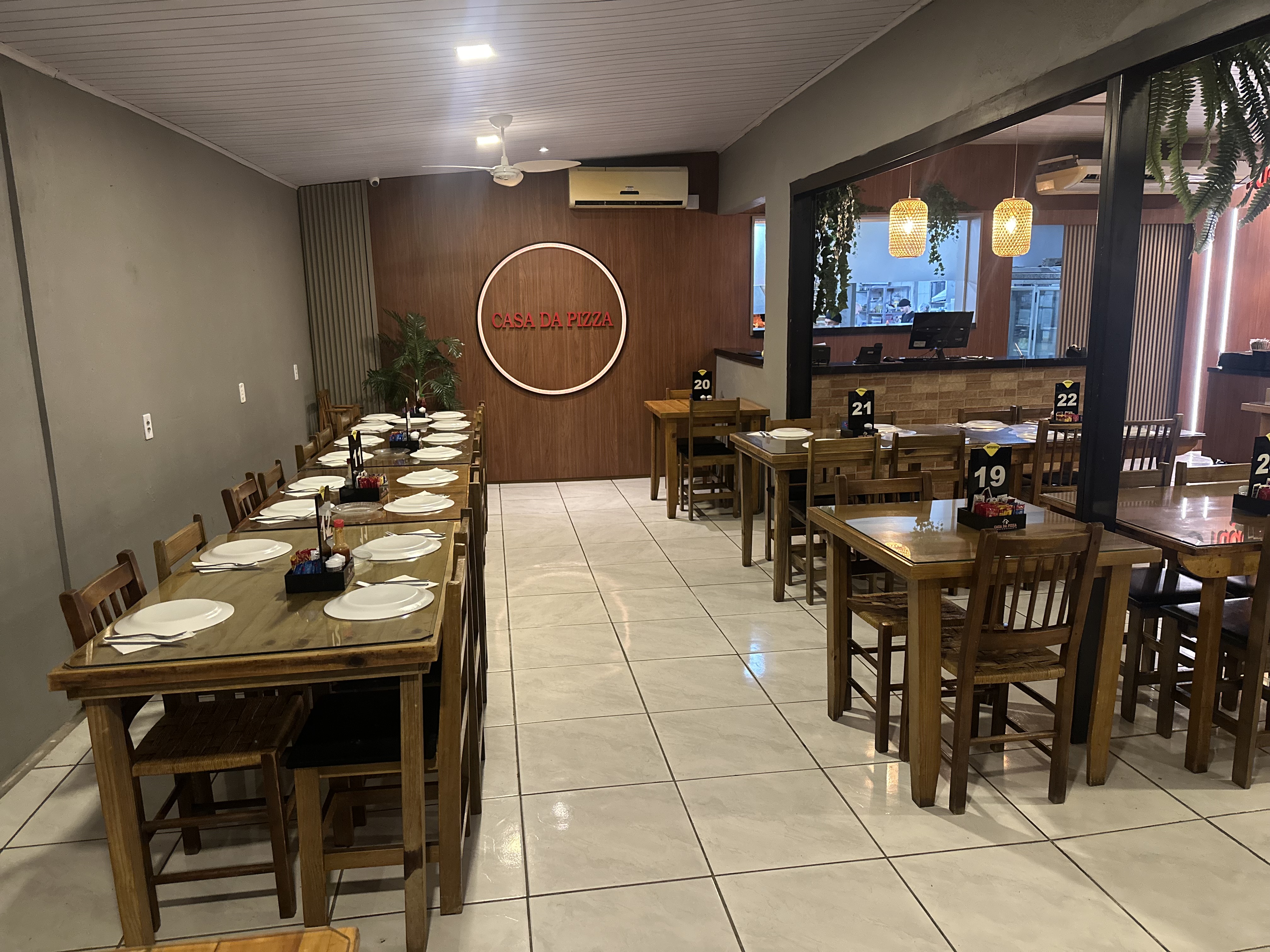 Ambiente com iluminação vermelha